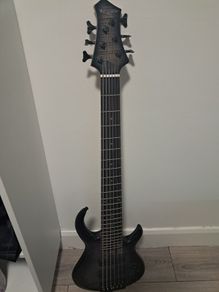 Marcus Miller M7 Six String Bass