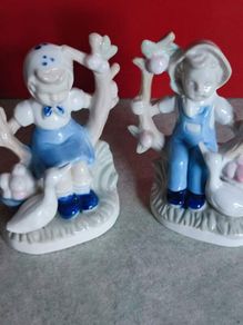 SET OF Boy & Girl PORCELAIN Figurines Blue / White.