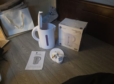 electric kettle