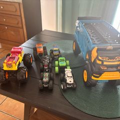 Monster Trucks