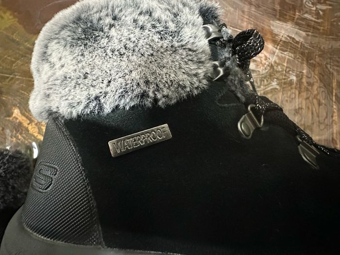 Black Skechers hiker snow waterproof ankle boots. UK 6. As new.