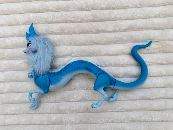 Disney store Raya And The Last Dragon Sisu Dragon Lights & Sounds figure Lenth approx. 35 cm. Used PLease see photos