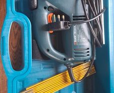 Black and Decker jigsaw saw
