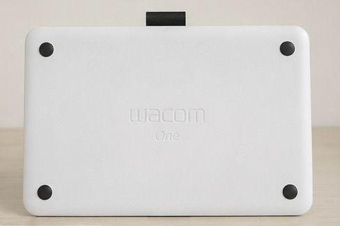 Wacom One Creative Pen Display Graphics Tablet