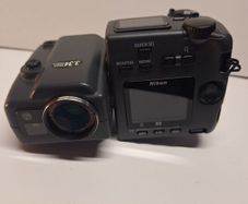Nikon Coolpix 995 3.2MP Digital Camera