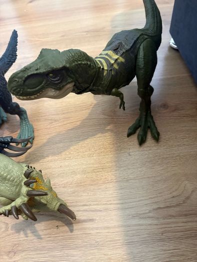3 big dinosaurs