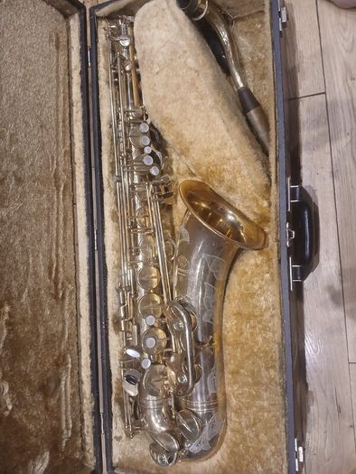 Vintage Selmer Bundy tenor