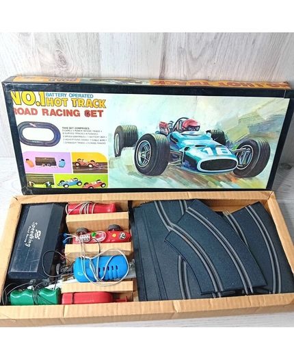 No 1 Hot Track Road Racing Set Vintage 1960,s
