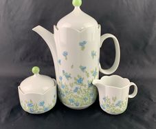 Vintage coffe pot, sugar and creamer set
