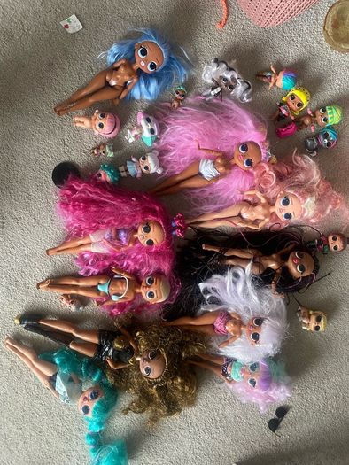 LOL house and dolls