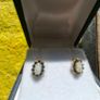 9ct gold earrings Image 3