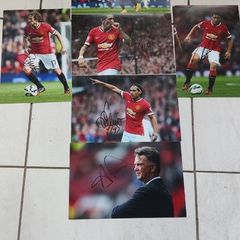 6 Signed Man Utd Photos