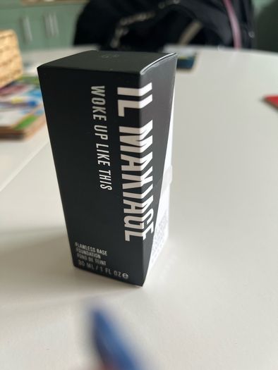 Il Makiage flawless foundation. Shade 120 Woke Up Like This