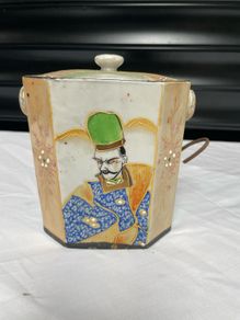 Tea chest