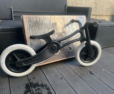Wishbone balance bike