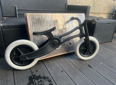 Wishbone balance bike