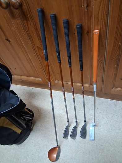 Golf set Golf Clubs For A 4 to 6 Year Old.