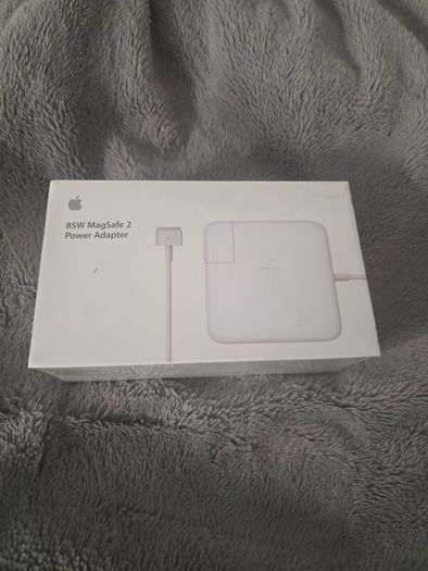 Apple 85W MagSafe 2 Power Adapter (for MacBook Pro with Retina display)