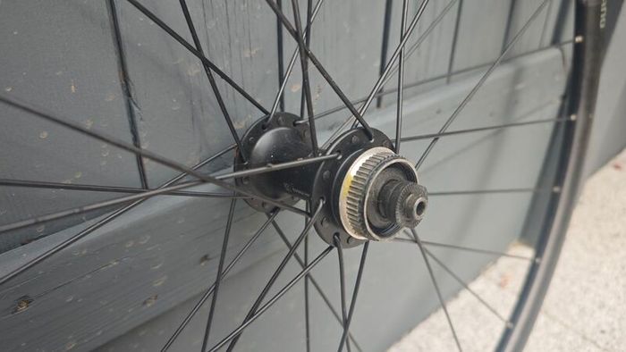 Shimano WH-RX010 - front wheel