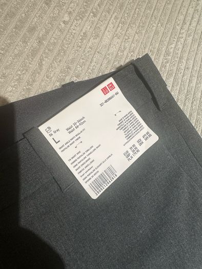 UNIQLO Smart Ankle Trousers