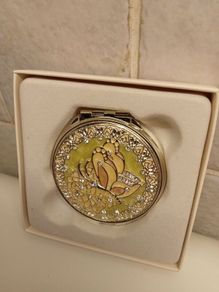 Compact mirror