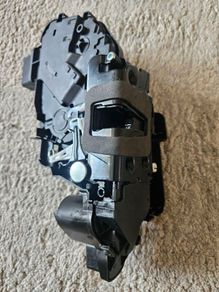 Door lock actuator