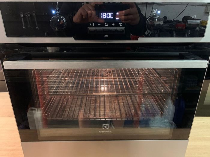Microwave, grill and oven