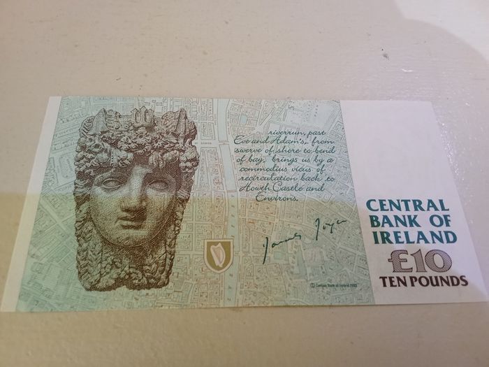 Irish 10 pound banknote