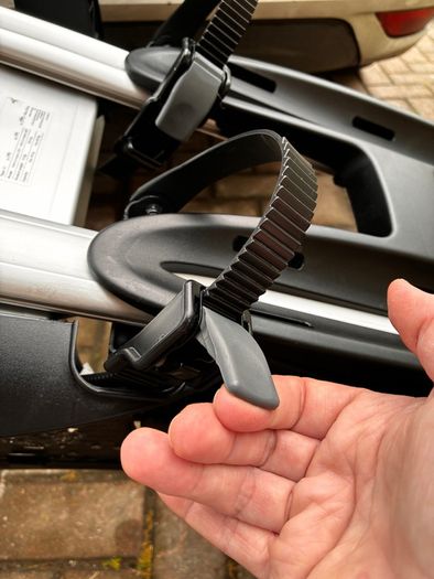 THULE VeloCompact 925 2-bicycle bike carrier
