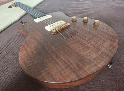 Lowden GL-10C Walnut