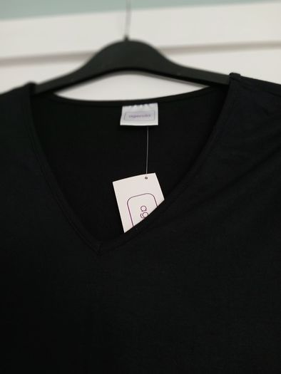 Ladies black v-neck top, long sleeves with tie design, size 14, new with tag