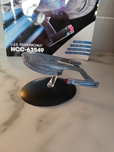 star trek eaglemoss uss thunderchild