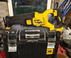 DeWalt DCS388 XR 54v FlexVolt Reciprocating Saw