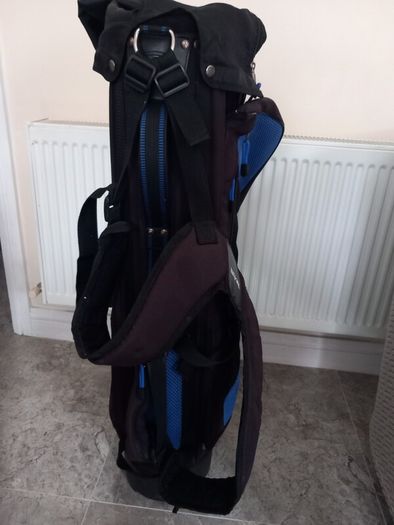 Top flite Golf bag with stand.