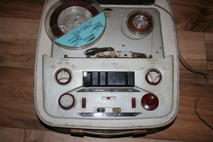 Elizabethan LZ-29 reel to reel tape recorder - in working order