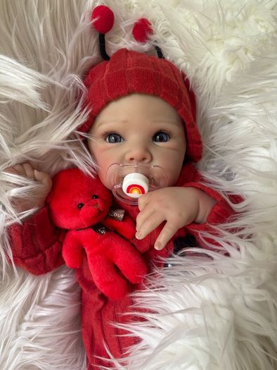 Reborns By Laura.  Introducing Bella Bug 4lb Reborn Doll. Welcome To View