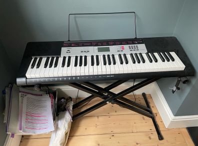Casio CTK 1500 with stand