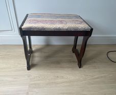 piano stool