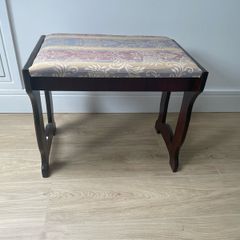 piano stool
