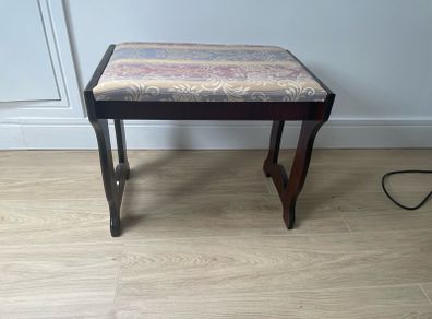 piano stool