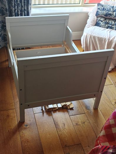 FREE Ikea children's bed Sundvik