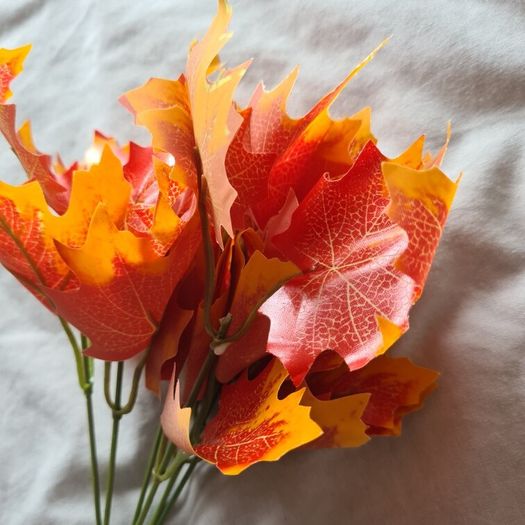 Artificial Maple Leaf Bouquet X 4