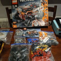 Lego 9398 technic crawler R/C car