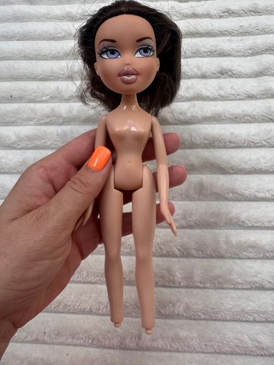 Bratz Winter Wintertime Wonderland Doll Dana Used Please see photos