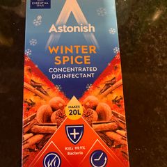 Astonish Winter Spice & 2 Microfibre Cloths