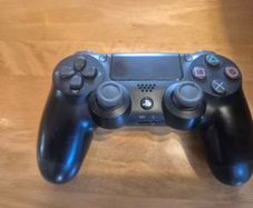 PS4 Controller