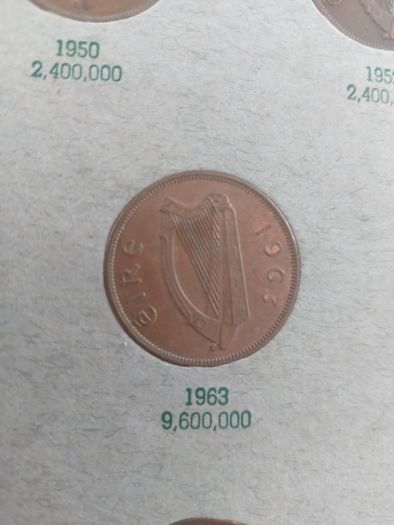 coin folder including full set of pennys including rare 1940