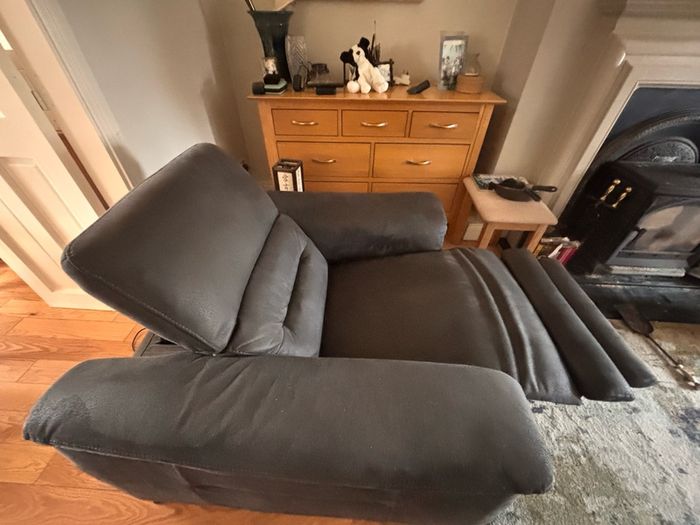 Stunning three piece suede leather suite.
