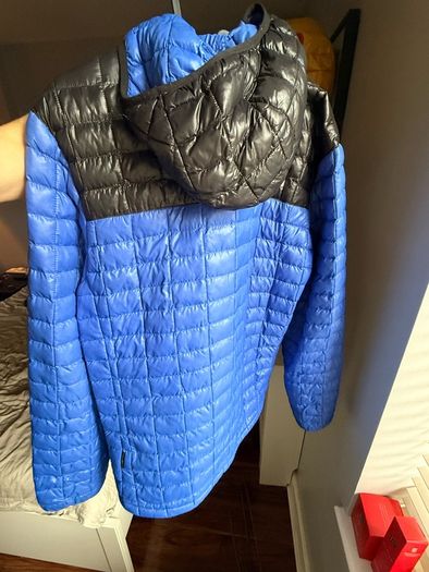 The North Face Blue & Black Lightweight Puffer Jacket