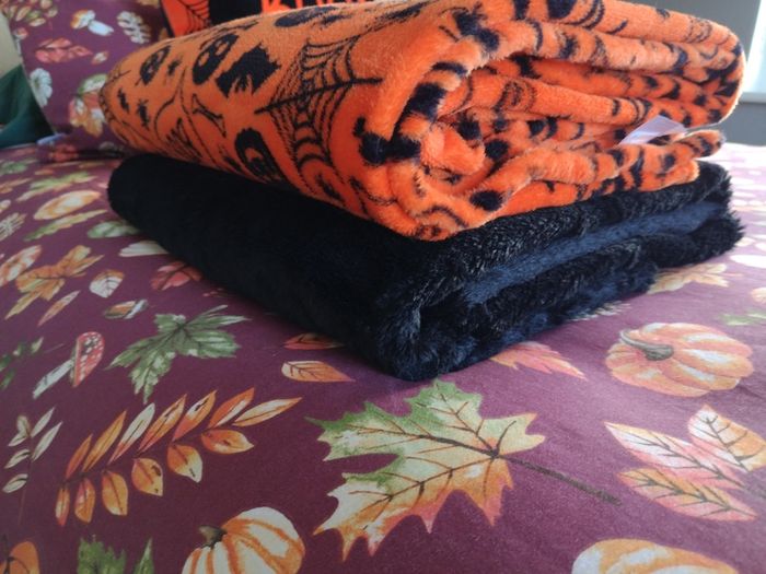 Disney Mickey Mouse Embossed Throw